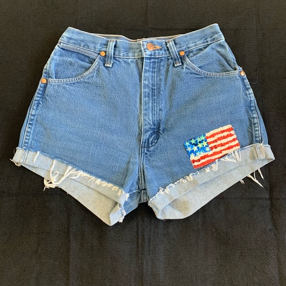 Vintage Custom Wrangler Jean Shorts w/ Flag - Picture 1 of 5